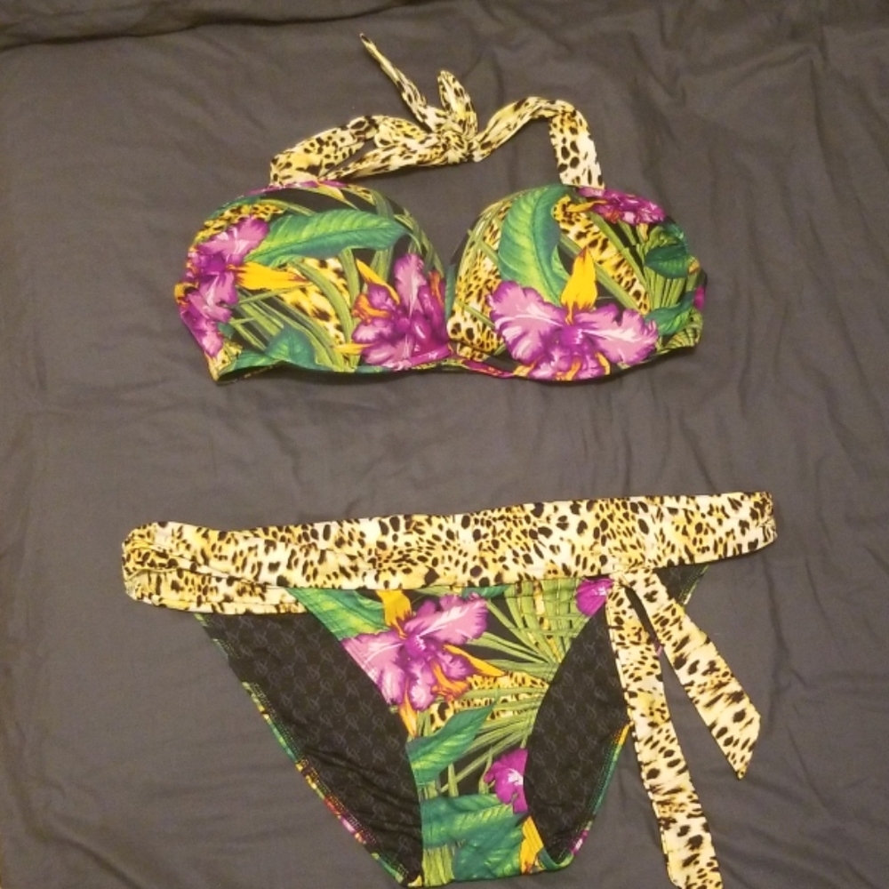 Victorias secret BombShell bikini Floral/animal